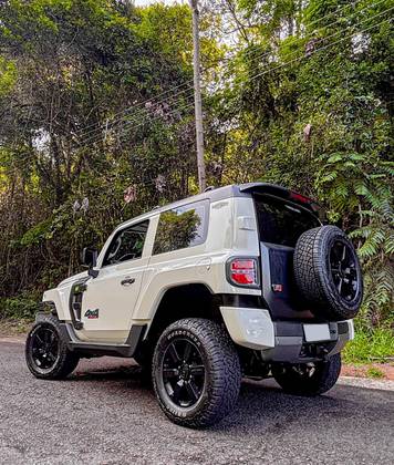TROLLER T4 3.2 TGV 4X4 20V TURBO INTERCOOLER DIESEL CONNECT 2P AUTOMÁTICO